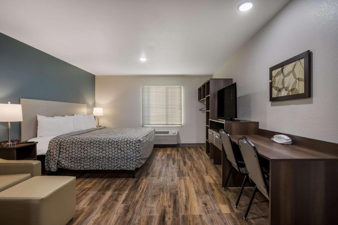 Woodspring Suites Milwaukee - Menomonee Falls Екстер'єр фото