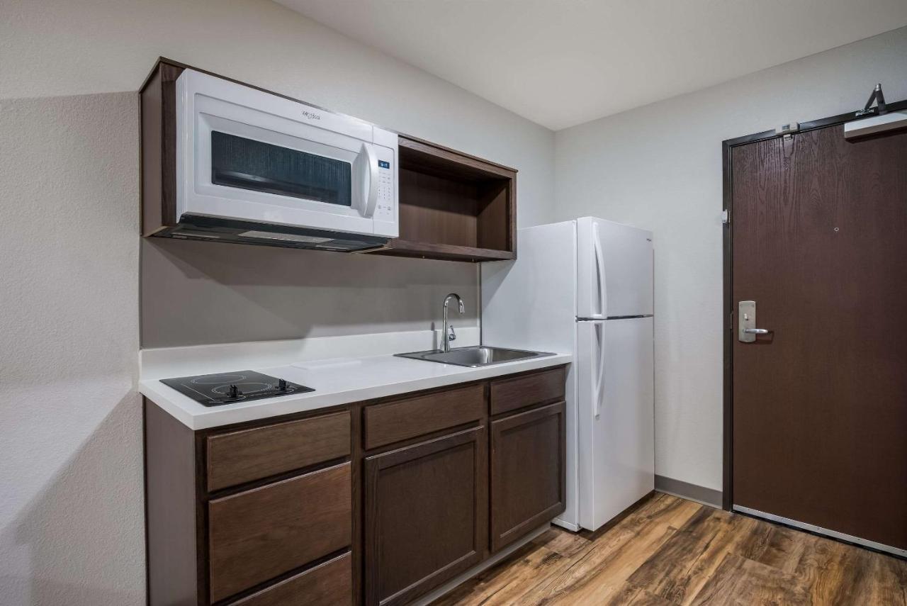 Woodspring Suites Milwaukee - Menomonee Falls Екстер'єр фото